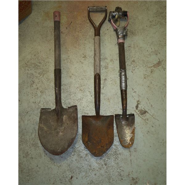 3 Shovels