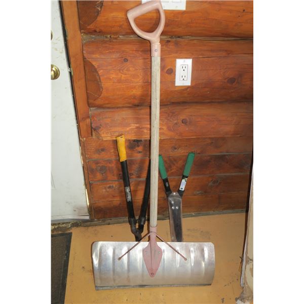 2 Hedge Trimmers + Shovel (broken handle)