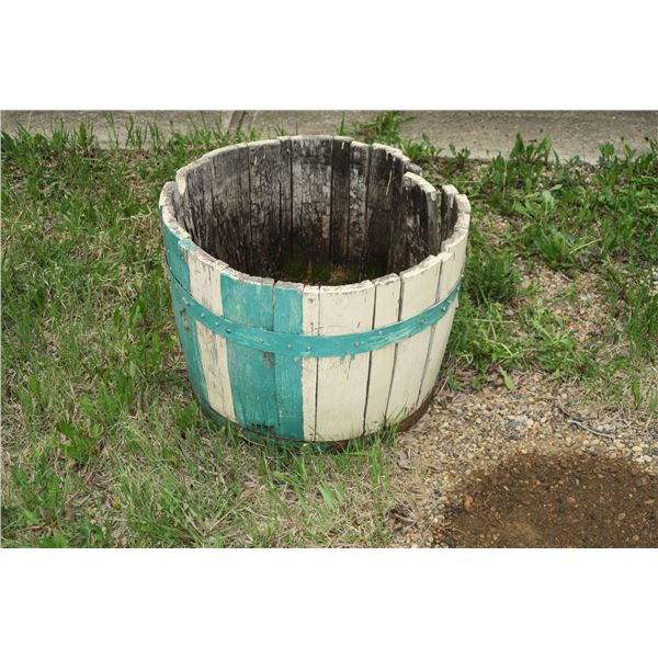 Planter Barrel 25" diameter