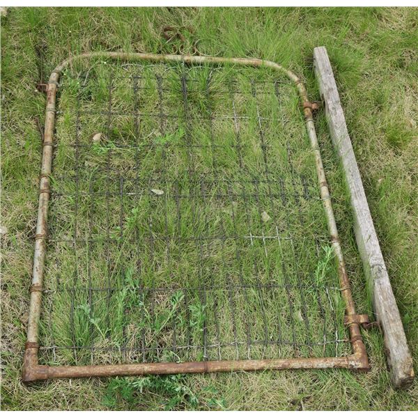 Vintage Metal Gate 34"×41"