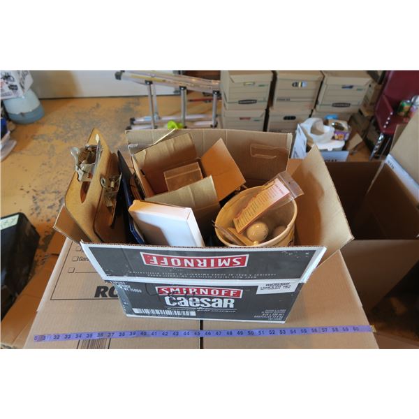 Lot Golf balls & Tee's + Misc. items