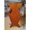 Image 2 : End Table magazine rack 20"×11"×24"