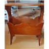 Image 3 : End Table magazine rack 20"×11"×24"