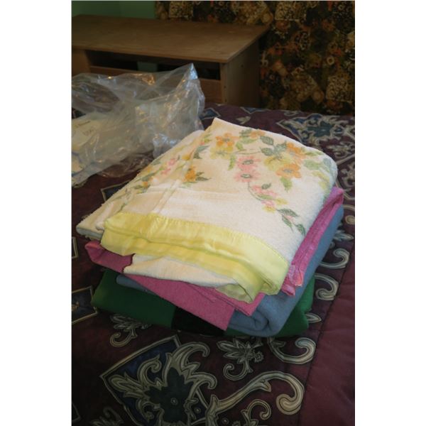 Lot Wool/Blankets
