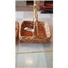 Image 3 : 2 Wicker Baskets