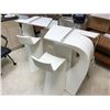 Image 2 : White 6pc plastic bar table & chair set from the popular Sci-fi series