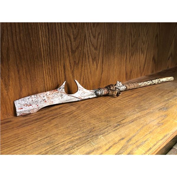 Wood & plastic battle weapon from the popular Sci-fi series