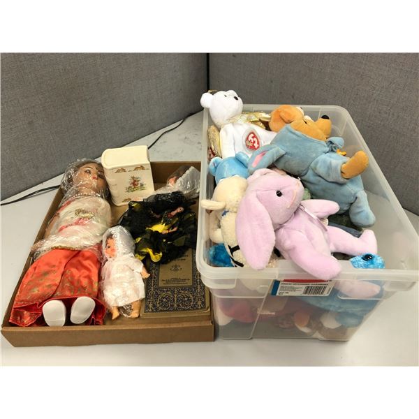 Box of approx. 25 beanie babies & one box of collector dolls and bunnykins coin bank from the show