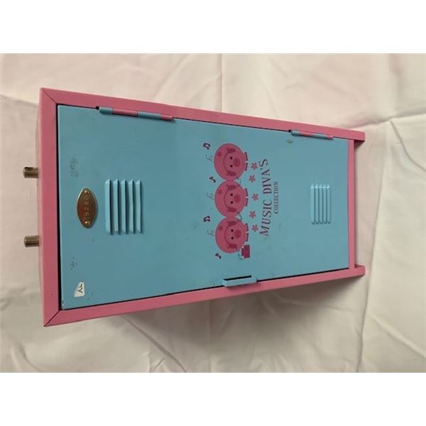MUSIC DIVAS CD HOLDER