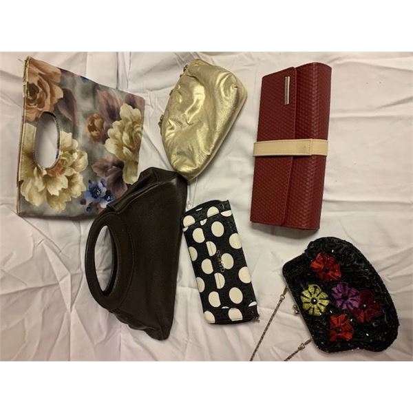 LOT OF PURSES