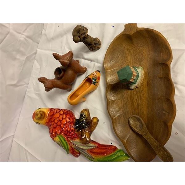 LOT OF COLLECTABLES