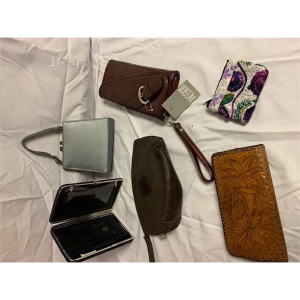 LOT OF PURSES