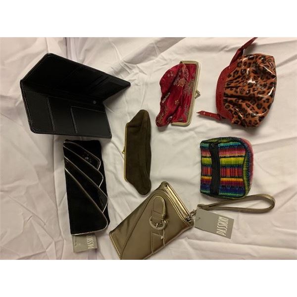 LOT OF PURSES