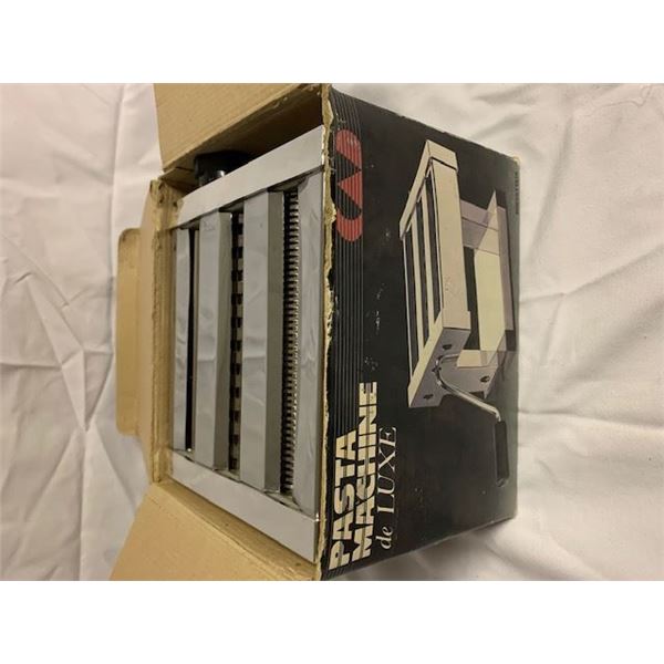 PASTA MAKER