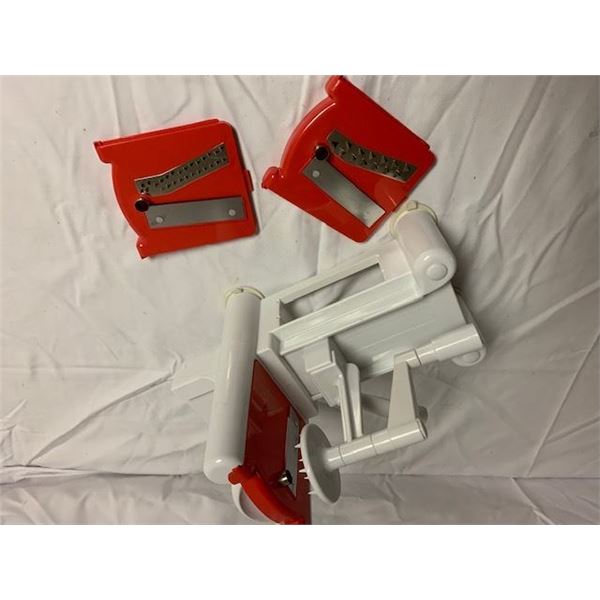 VEGETABLE SLICER