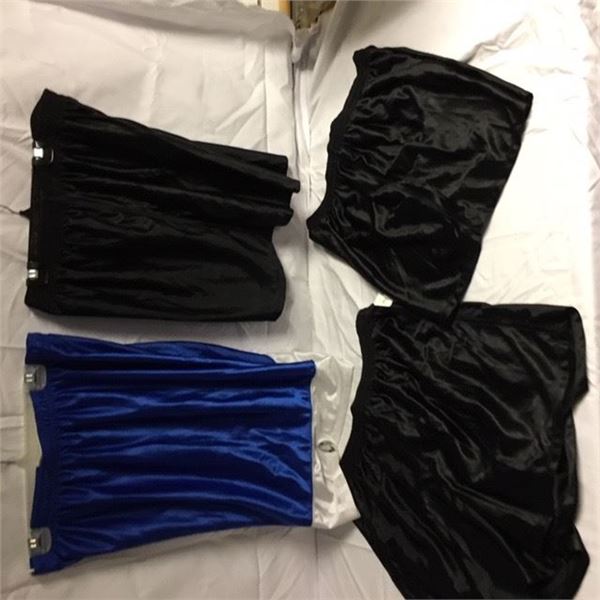 Shorts x 4 Sz. Sm