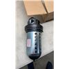 Image 3 : Parker regulator, filter and lubricator with Dixon air filter