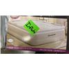 Image 2 : Beautyrest Silver Cushionaire 20 in Auto Shut-Off Air Mattress, with Built-in Pump, Queen pump is wo