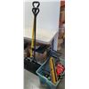 Image 1 : Tote of garden tools and 2 snow shovels