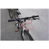 Image 2 : SILVER AND PINK MOVELO BIKE