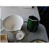 Image 3 : LOT OF GLASSWARE, PITCHERS, CERAMICS