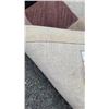 Image 4 : 42 INCH AREA CARPET