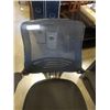 Image 2 : Realspace calusa mid back chair