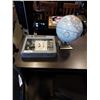 Image 1 : VINTAGE TELESCOPE IN CASE AND GLOBE