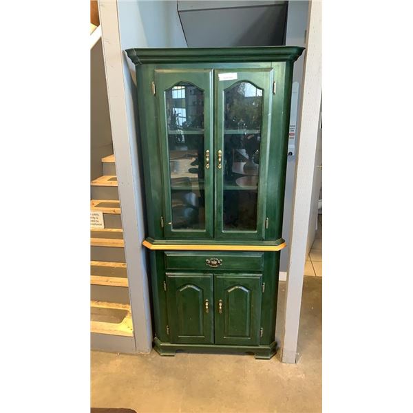 MAPLE AND GREEN CORNER CABINET