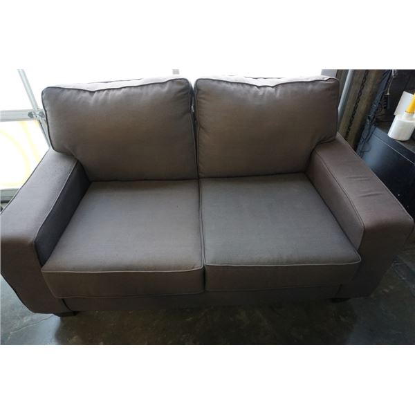 GREY UPHOLSTERED LOVESEAT