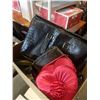 Image 2 : BOX OF SHOES, HIGH HEELS AND PURSES