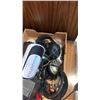 Image 2 : Box of electronics including wifi extender and turtle beach headset