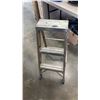 Image 1 : 2 STEP ALUMINUM A FRAME LADDER