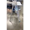 Image 2 : 2 STEP ALUMINUM A FRAME LADDER