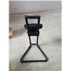 Image 3 : DESK REST STOOL