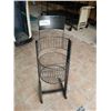 Image 2 : ROUND WIRE MERCHANDISE RACK