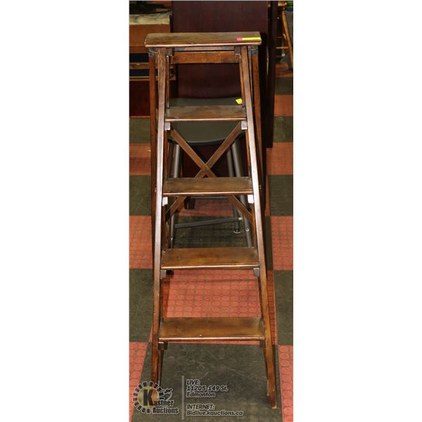ANTIQUE WOODEN STEP LADDER, 5 FOOT