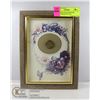 Image 1 : 1800S APPLE FIG AND GRAPES FRAMED BRASS BUTTON
