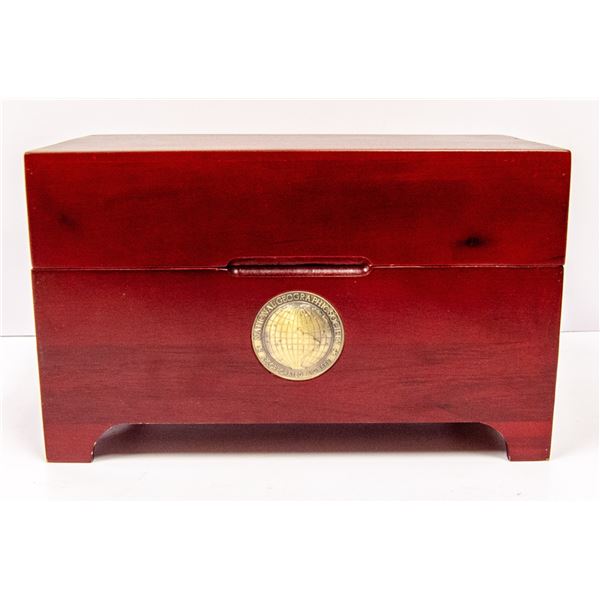 NATIONAL GEOGRAPHIC SOCIETY COLLECTION IN CASE