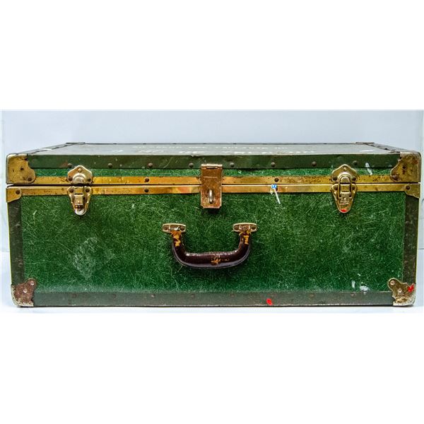 ANTIQUE MILITARY STEAMER TRUNK