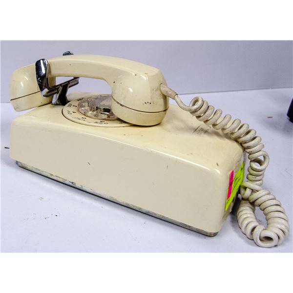WHITE PLASTIC ROTARY DIAL WALL PHONE