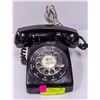 Image 1 : BLACK PLASTIC ROTARY DIAL PHONE