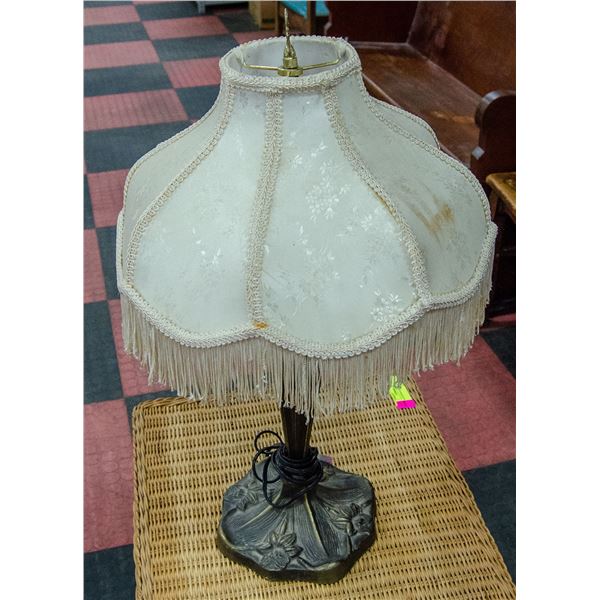 ART NEAVEAU BRASS STYLE LAMP, 25" TALL
