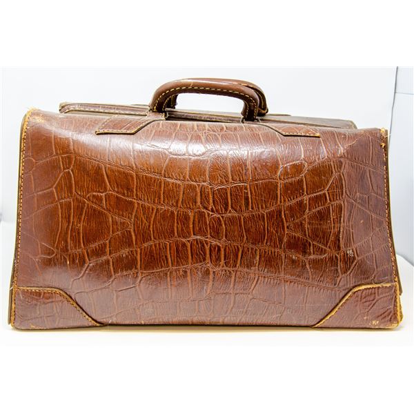 ANTIQUE ALLIGATOR SKIN DOCTORS STYLE BAG