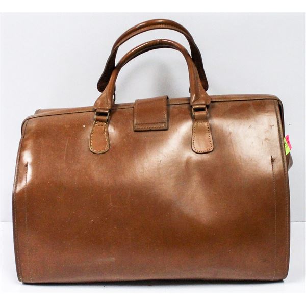 VINTAGE BROWN LEATHER DAY BAG