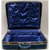 Image 1 : VINTAGE BLUE MCBRINE SUITCASE