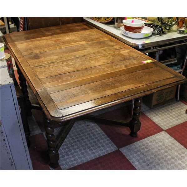 ANTIQUE SPINDLE LEG DINING ROOM TABLE