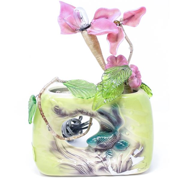 1930S DECORATIVE FLORAL LAMP