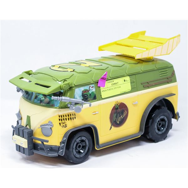 NINJA TURTLE TOY VAN