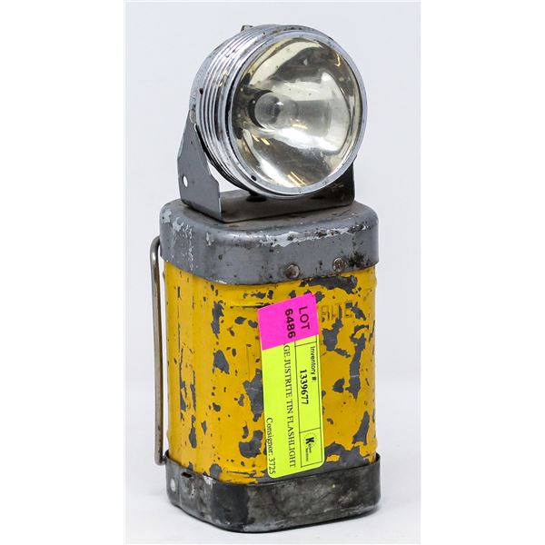 VINTAGE JUSTRITE TIN FLASHLIGHT